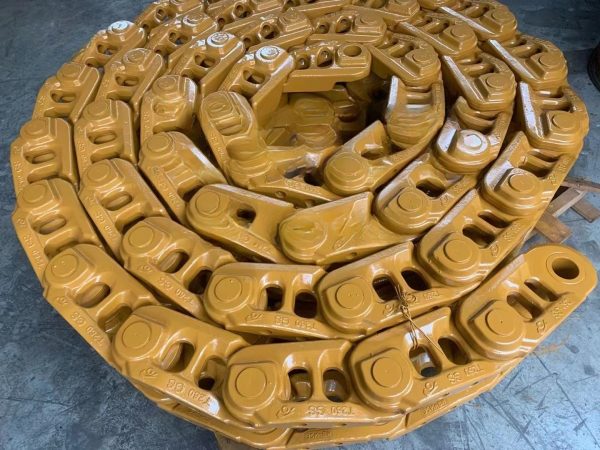 Excavator Undercarriage Spare Parts ZX870 Track Chain Track Link Assembly