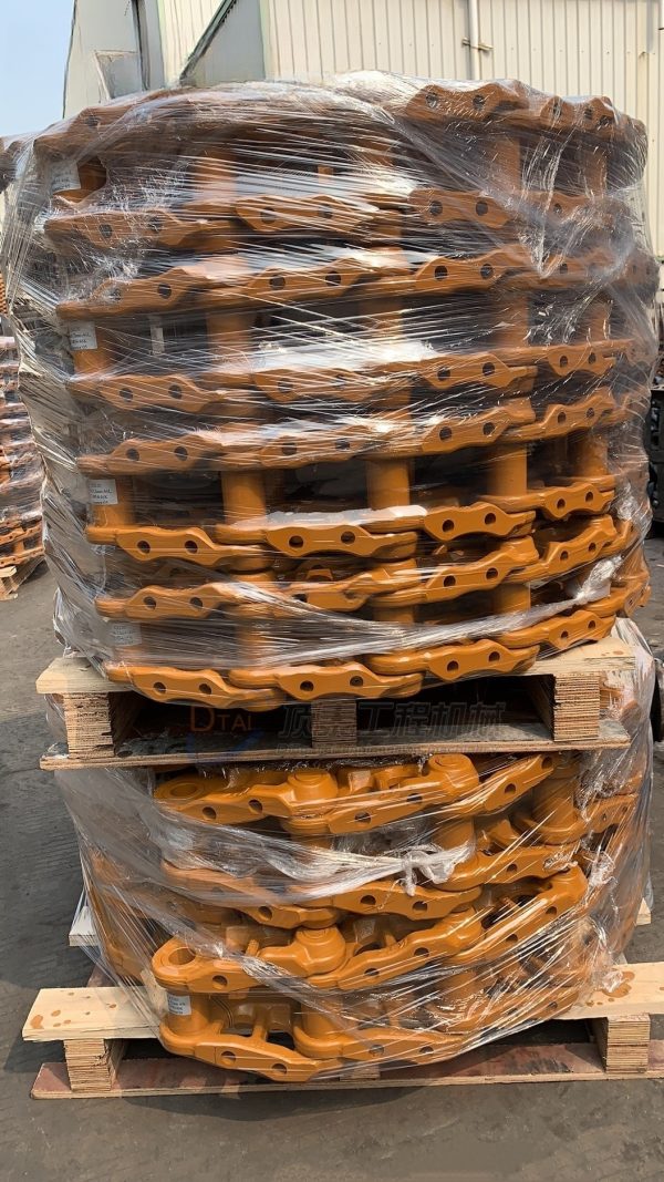Excavator Undercarriage Spare Parts EX120 Track Chain Track Link Assembly