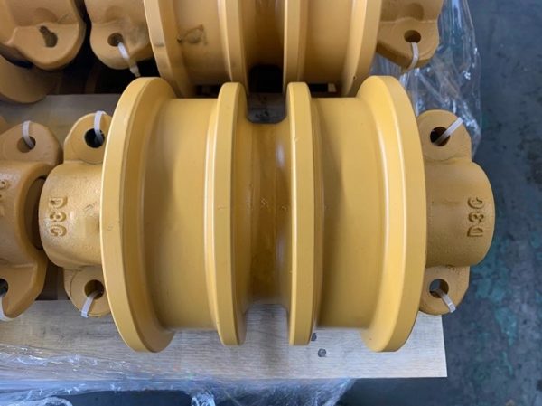 D3C Single And Double Flange Track Roller Bulldozer Undercarriage Parts