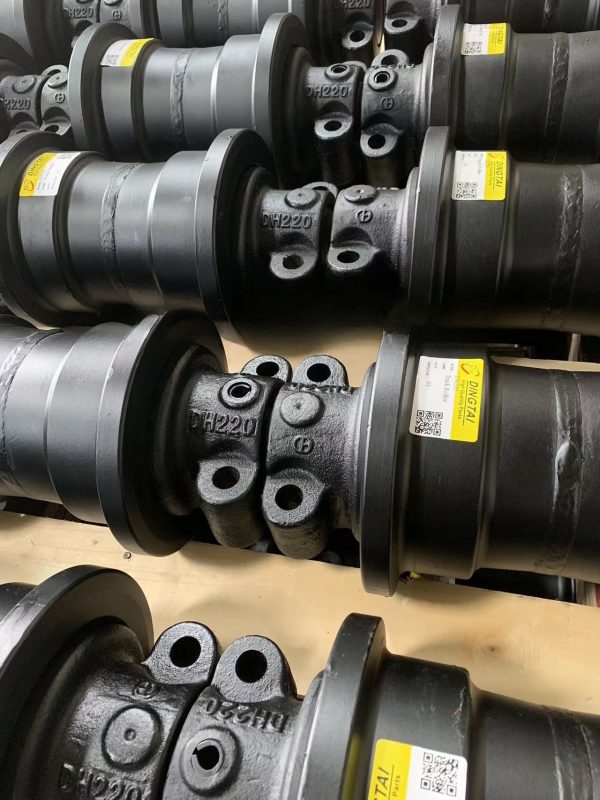Excavator DX225 DH200 undercarriage parts Track roller/Bottom roller/Down roller factory price