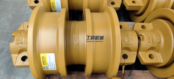 Bulldozer undercarriage parts Track roller/Bottom roller/Down roller for D65